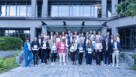 Zeugnisübergabe Fachwirt/-in für Versicherungen und Finanzen (IHK)